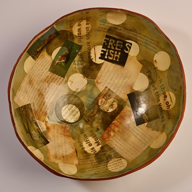 Plate with slip decoration